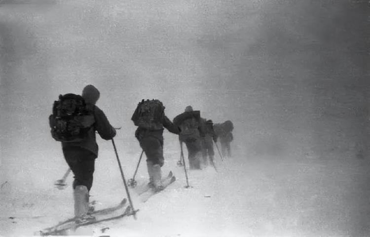 91年登山17人失踪事件,十七位登山队员遇难7年后发现日记