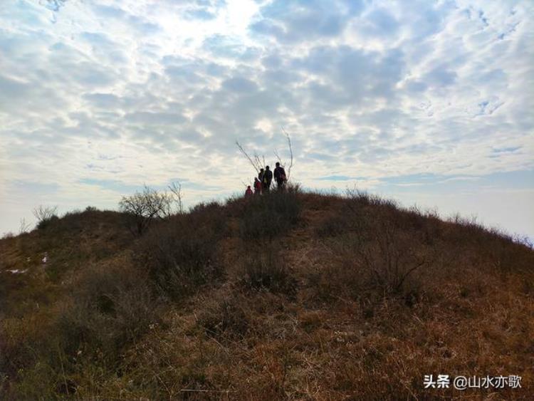 误入石家庄井陉黄土洼发现千风寨漫山韭菜花大峡谷心生敬畏