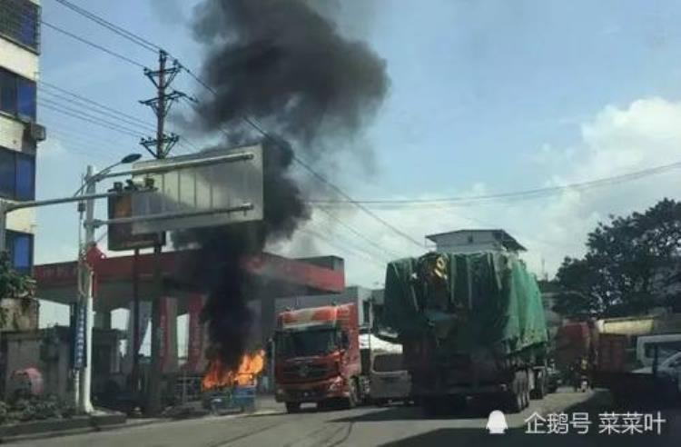 加油站怪事,在加油站给纸车加油的诡异事