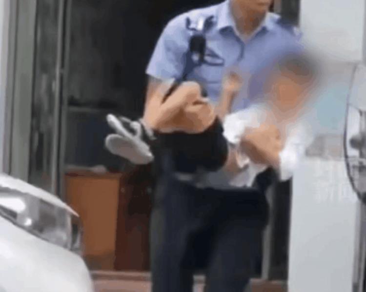 男子闯入幼儿园砍杀18名师生,歹徒闯入幼儿园伤人事件