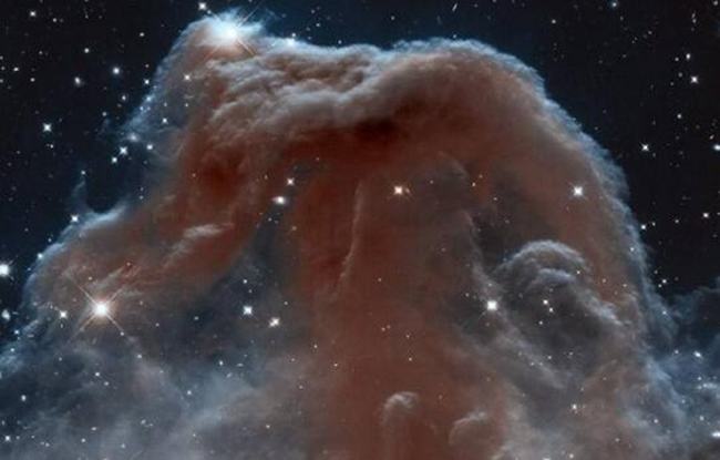 上帝之眼是什么?距离地球700光年的神秘星云
