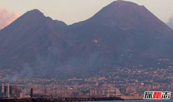 世界上最危险的十二座火山,维苏威火山周围300万居民(毁灭性)