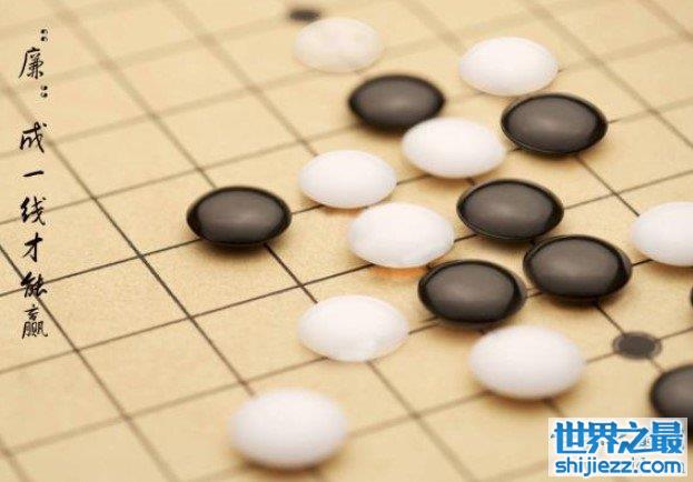 五子棋最高为九段段位，段位之后还分级别，一级为最高