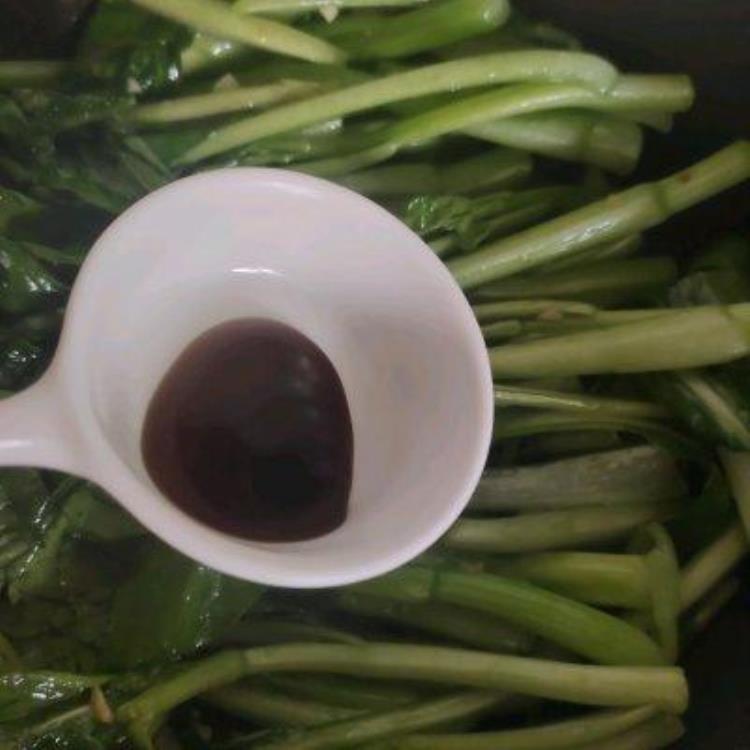 蚝油蒜心菜「广东蚝油菜心的做法大全」