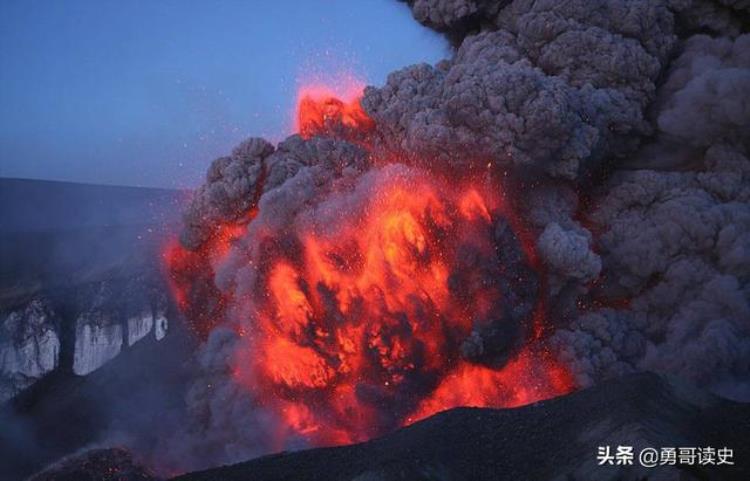 冰岛火山爆发死了多少人,冰岛火山喷发过程