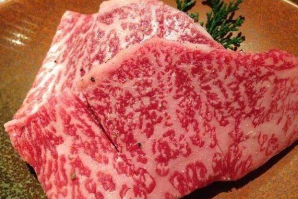 世界上最贵的牛肉:一头女王牛值300万(每头都有身份证)