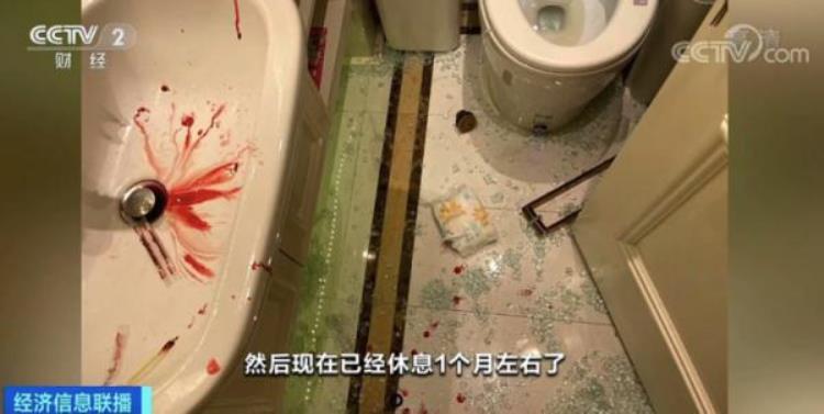 浴室玻璃门爆裂索赔,玻璃门突然爆了受伤谁负责