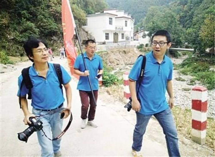 2015年河北山村出现诡异生物村民上山围剿失败隔天发疯跳楼