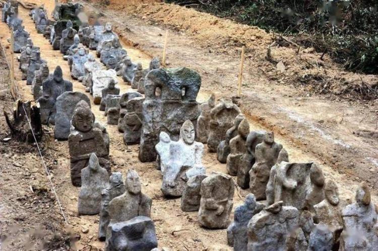 湖南永州最出名的灵异事件,湖南永州下暴雨土中冲出奇异雕塑