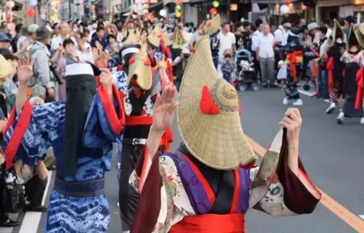 日本歪脖子女人真相,日本歪头姐之谜