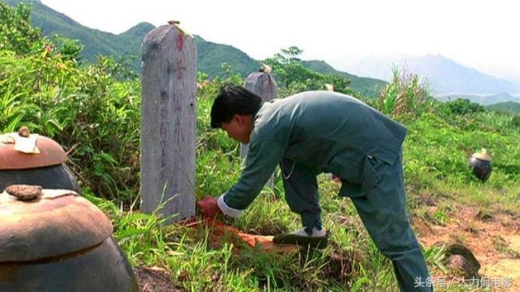 小伙骑车去买米走到半路越骑越沉原来后座上坐着一个鬼