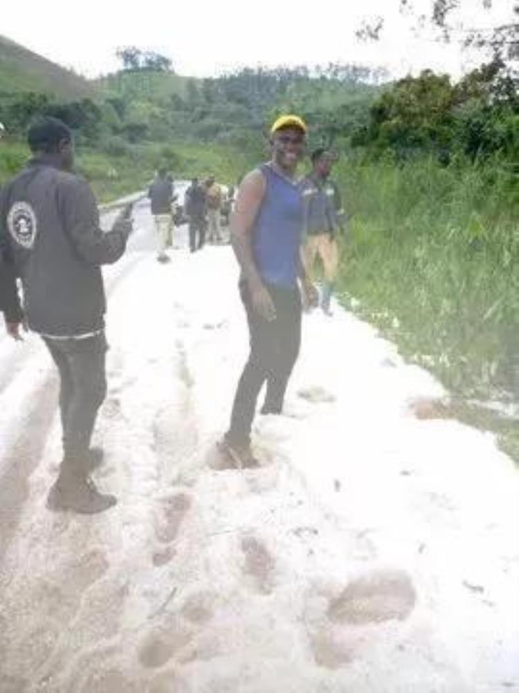 非洲赤道国家居然下雪了,赤道下雪是真的吗