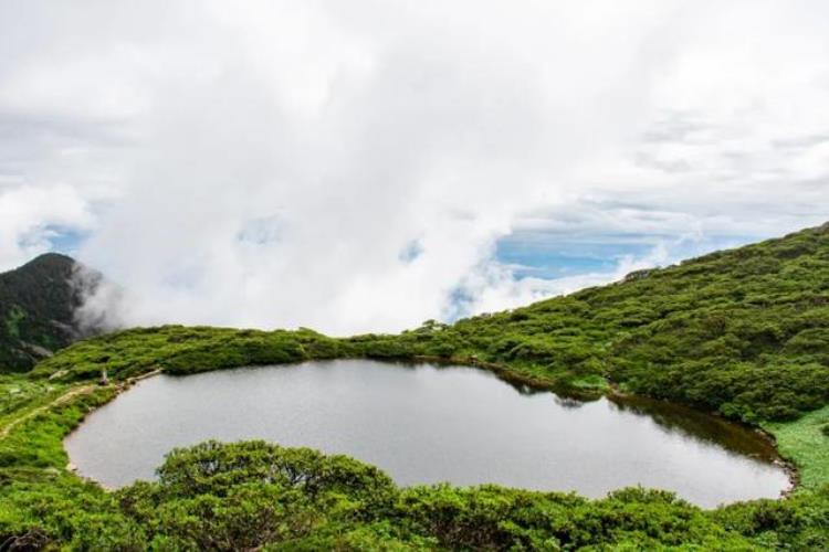 关于大理苍山洱海传说故事,苍山与洱海的传说