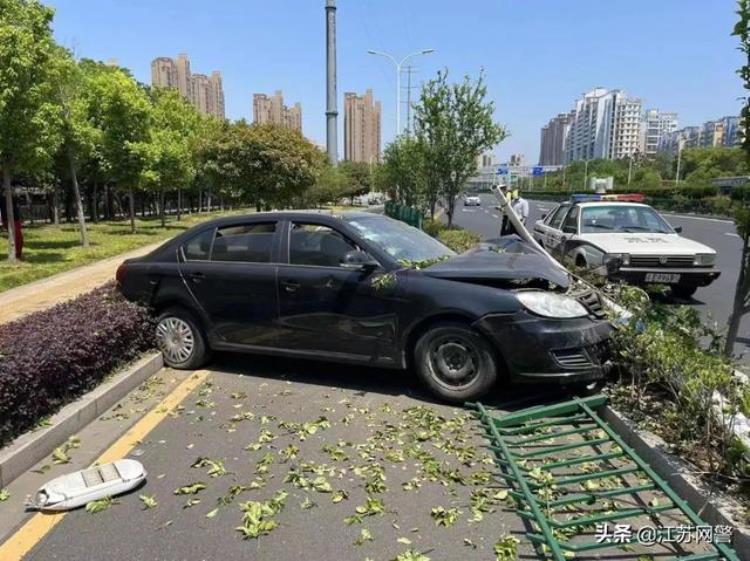 江苏苏州一脚下去面目全非